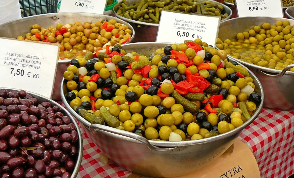 markets majorca olives