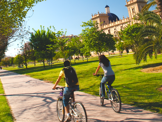 romantic-weekend-valencia-bike-muchosol