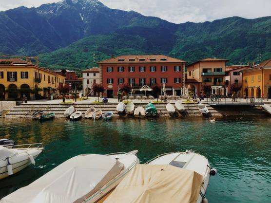 lake como village colico