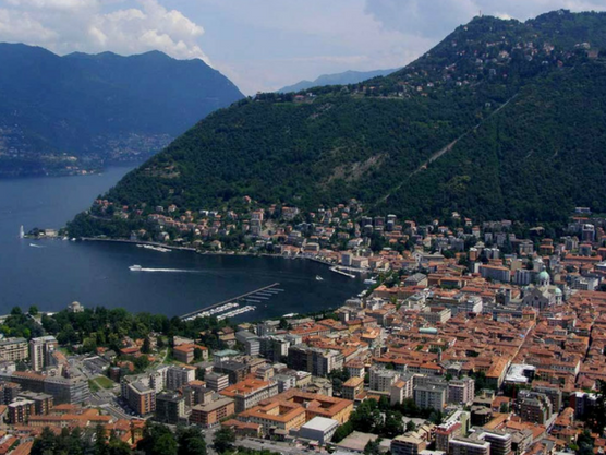 lake como village como