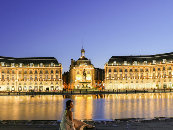 things to do in bordeaux Place de la Bourse