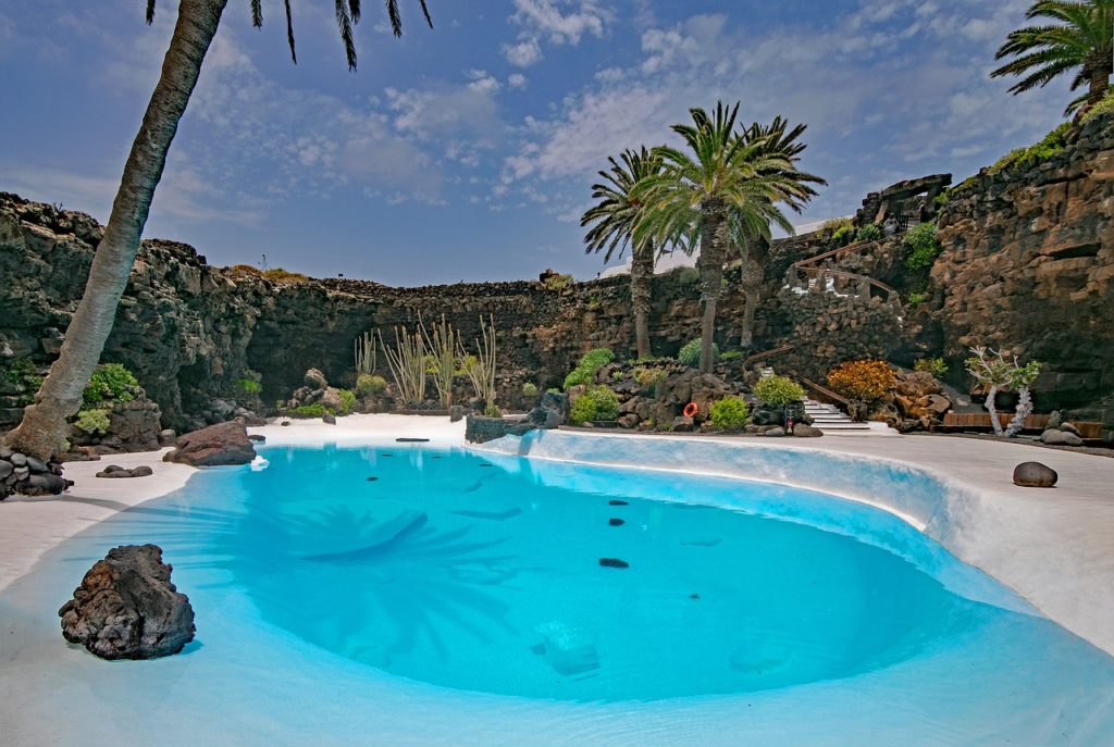 things to do in lanzarote jameos del agua