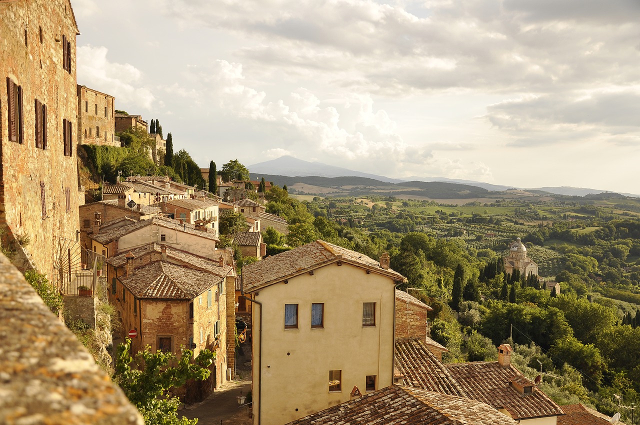 holiday homes tuscany views