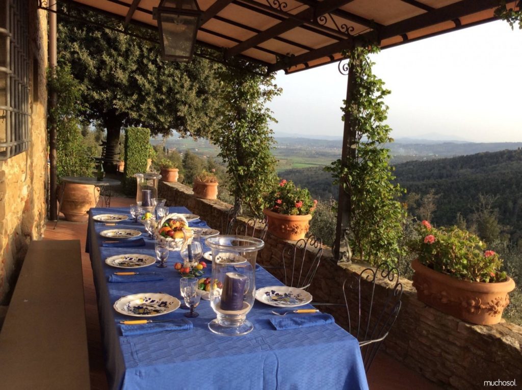 holiday homes tuscany movie accommodation