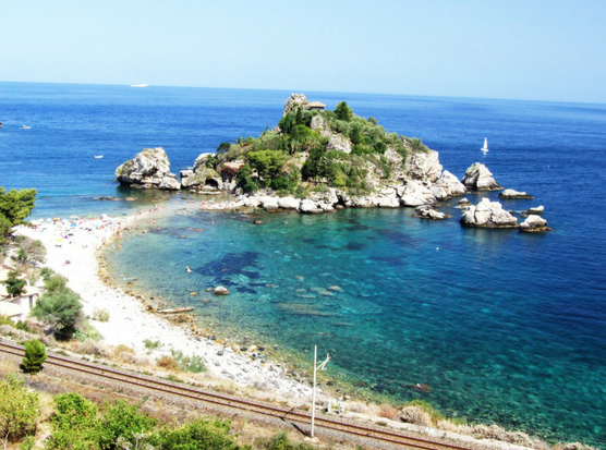 5 best beaches sicily isola bella