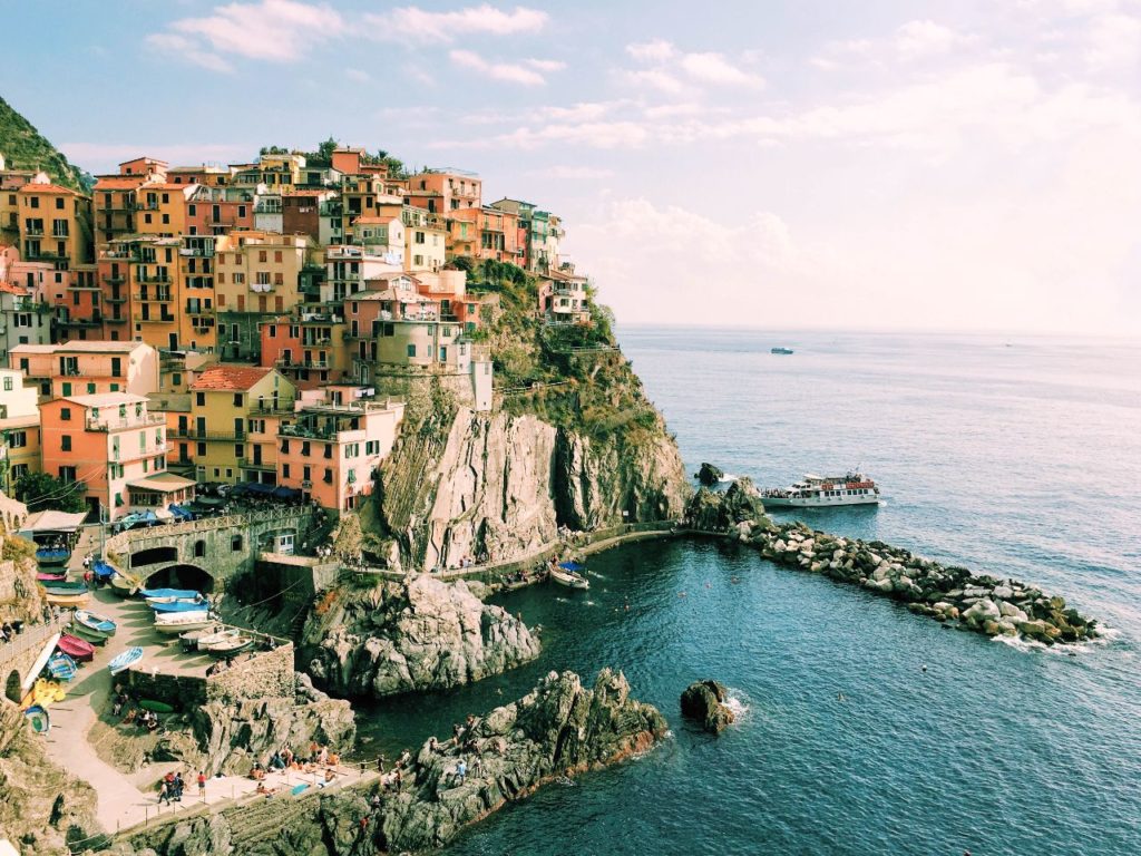 towns of cinque terre manarola