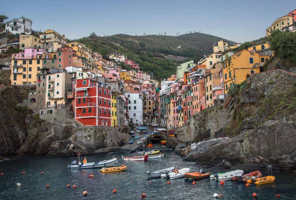 towns of cinque terre riomaggiore