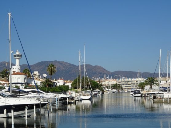 empuriabrava towns costa brava