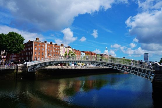 ha penny bridge in dublin