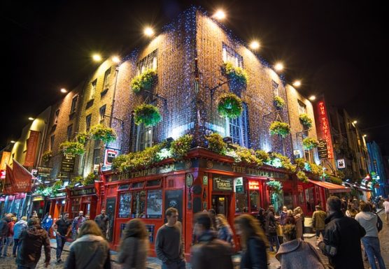 the temple bar in dublin