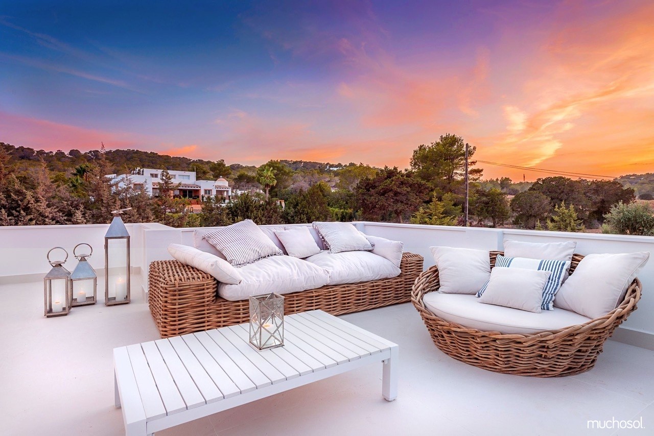 villas on ibiza header muchosol