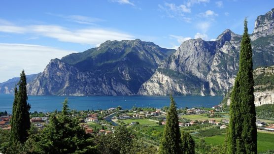 beautiful cycling destinations lake garda