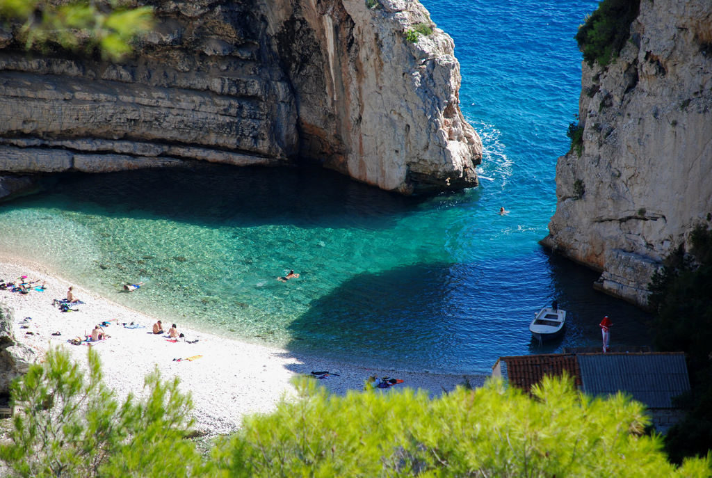 beaches in croatia stiniva