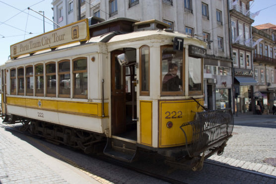 tram in porto