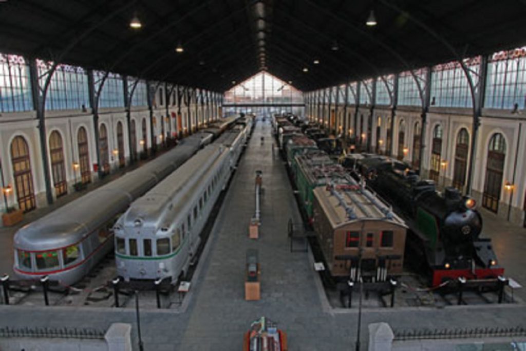 kids in madrid railway museum