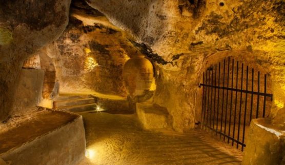 wine-routes-and-wine-tours-Valencian-community-cuevas-muchosol-e1538581046107