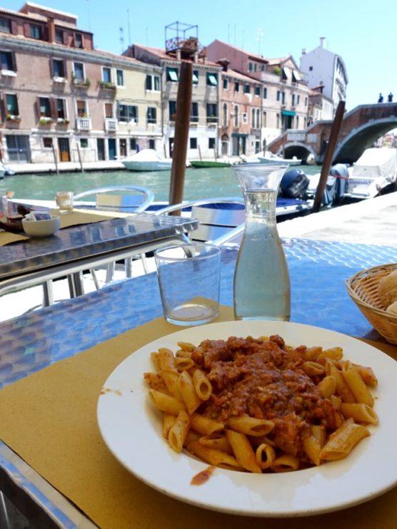 The best budget places to eat out in Venice: Take note of our tips
