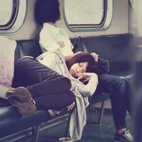 how to stop feeling bored while travelling